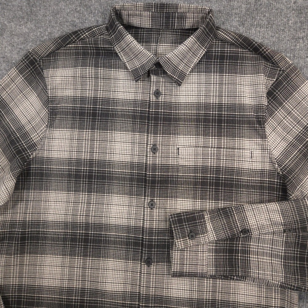 Lululemon Masons Peak Flannel Shirt Mens L Black Plaid Performance Relaxed Fit